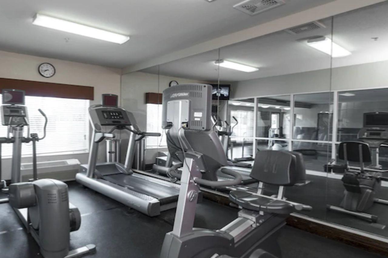 Holiday Inn Express & Suites Chicago - Matteson By Ihg Ngoại thất bức ảnh