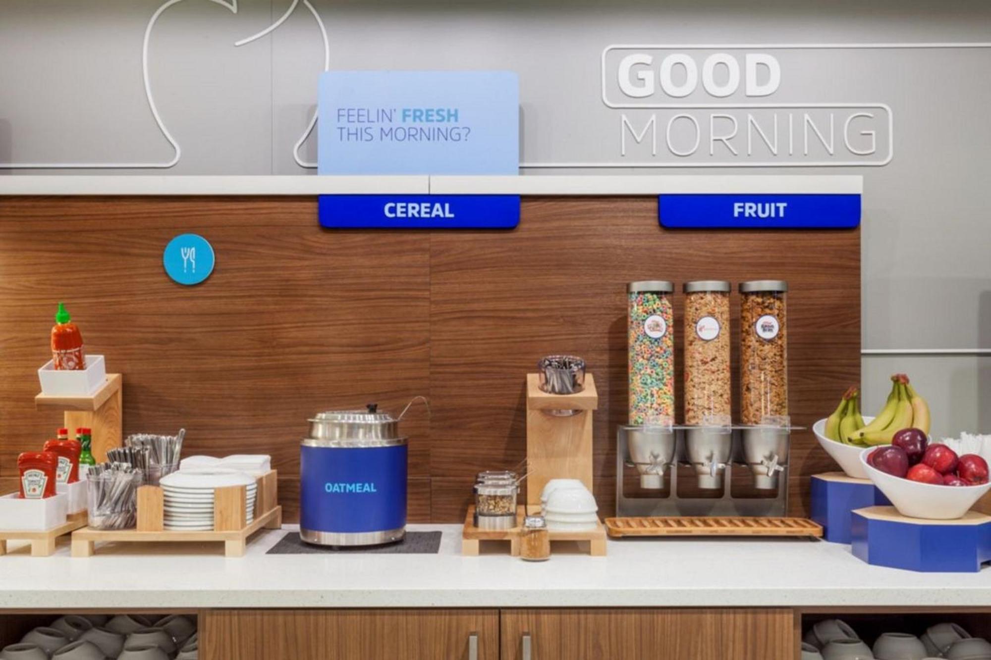 Holiday Inn Express & Suites Chicago - Matteson By Ihg Ngoại thất bức ảnh