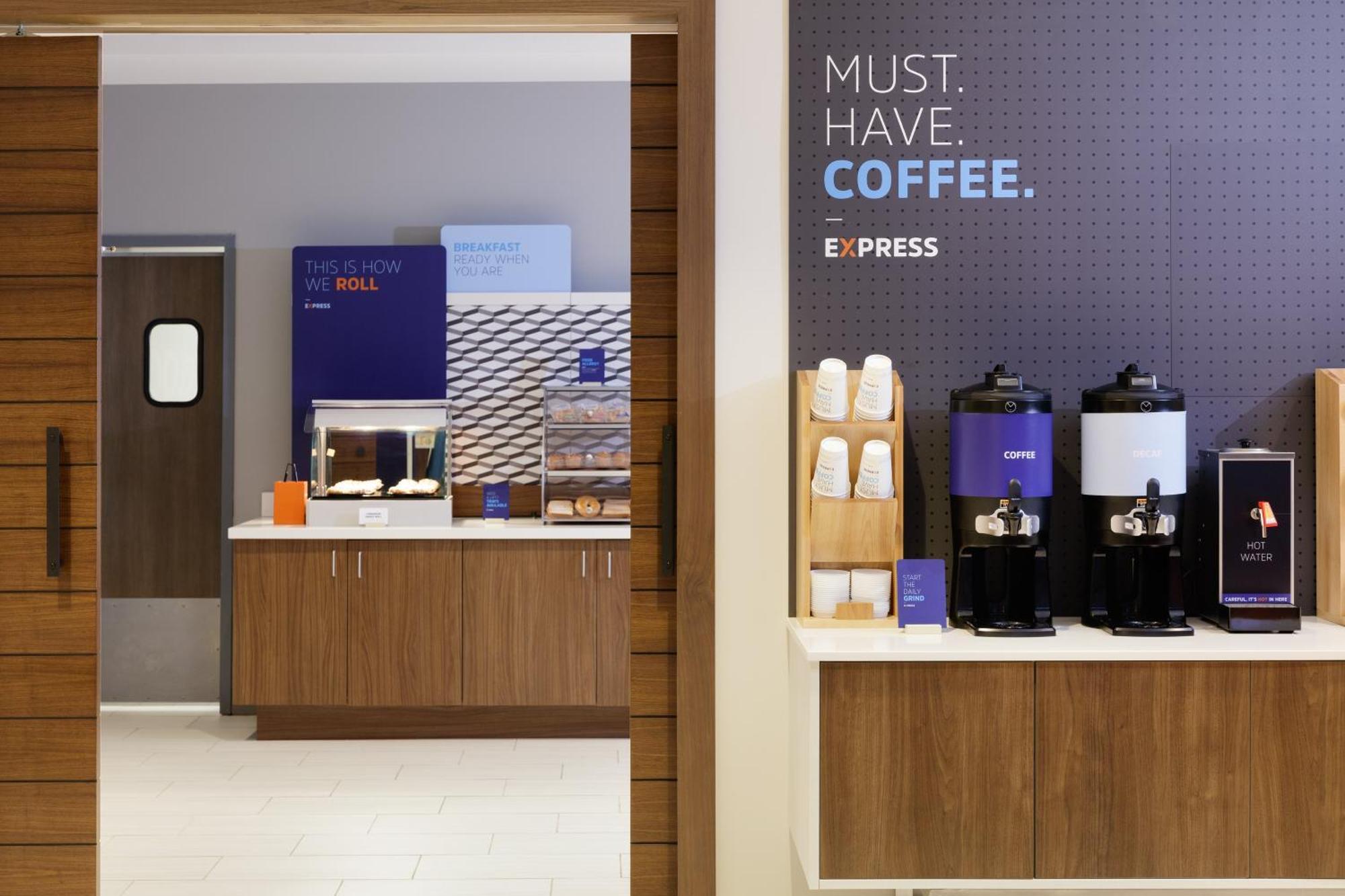 Holiday Inn Express & Suites Chicago - Matteson By Ihg Ngoại thất bức ảnh