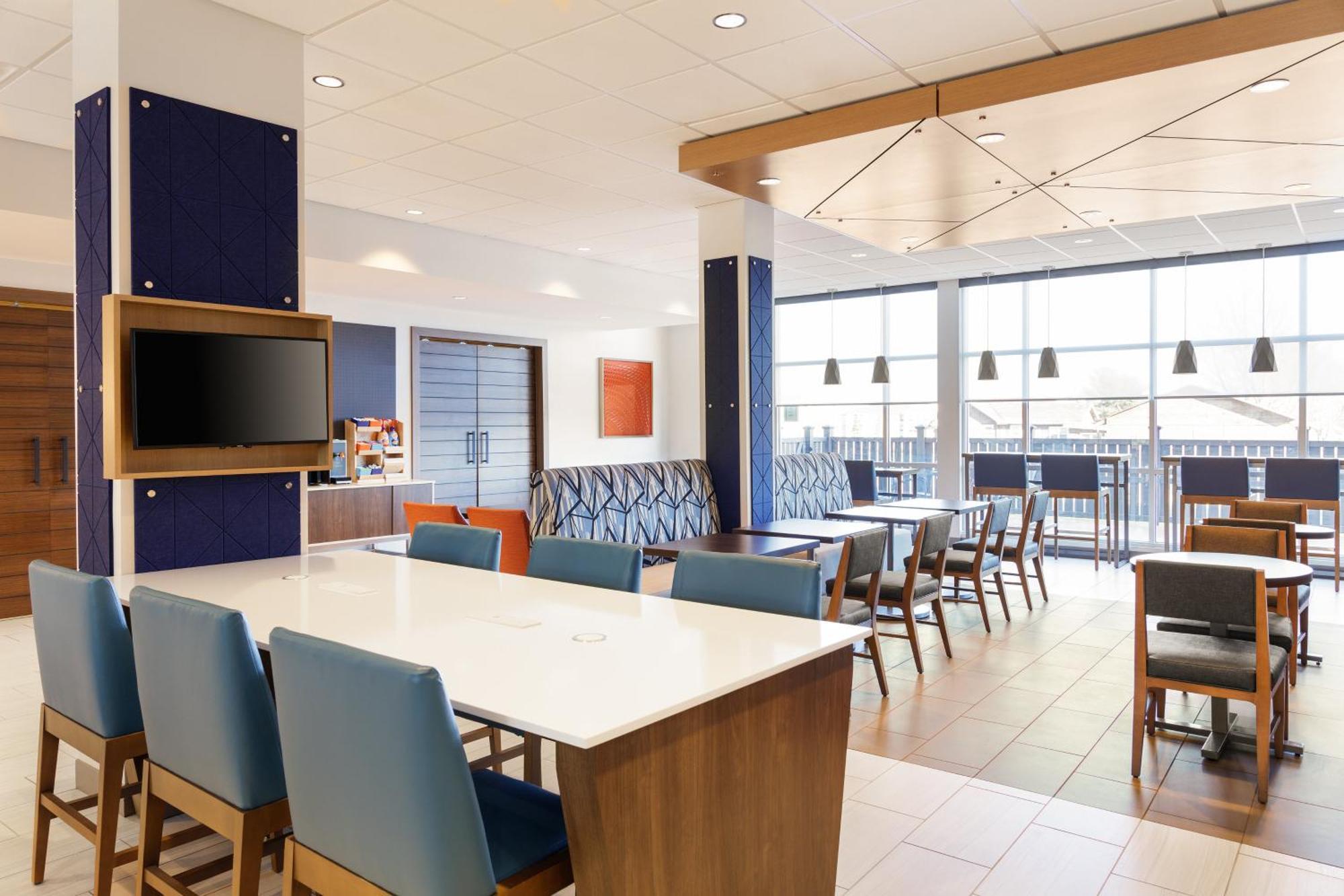Holiday Inn Express & Suites Chicago - Matteson By Ihg Ngoại thất bức ảnh
