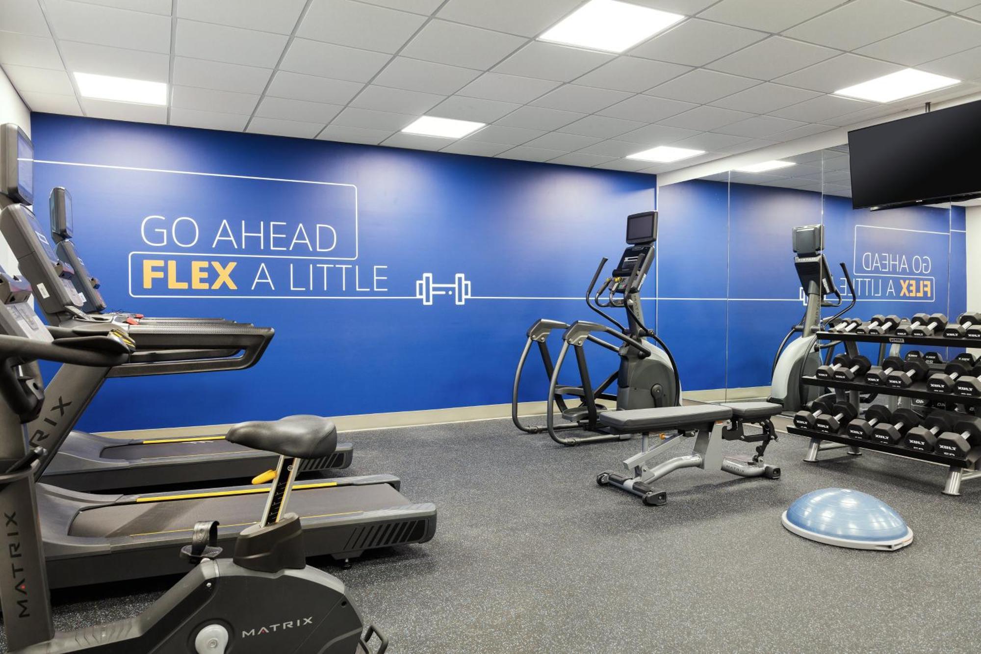 Holiday Inn Express & Suites Chicago - Matteson By Ihg Ngoại thất bức ảnh