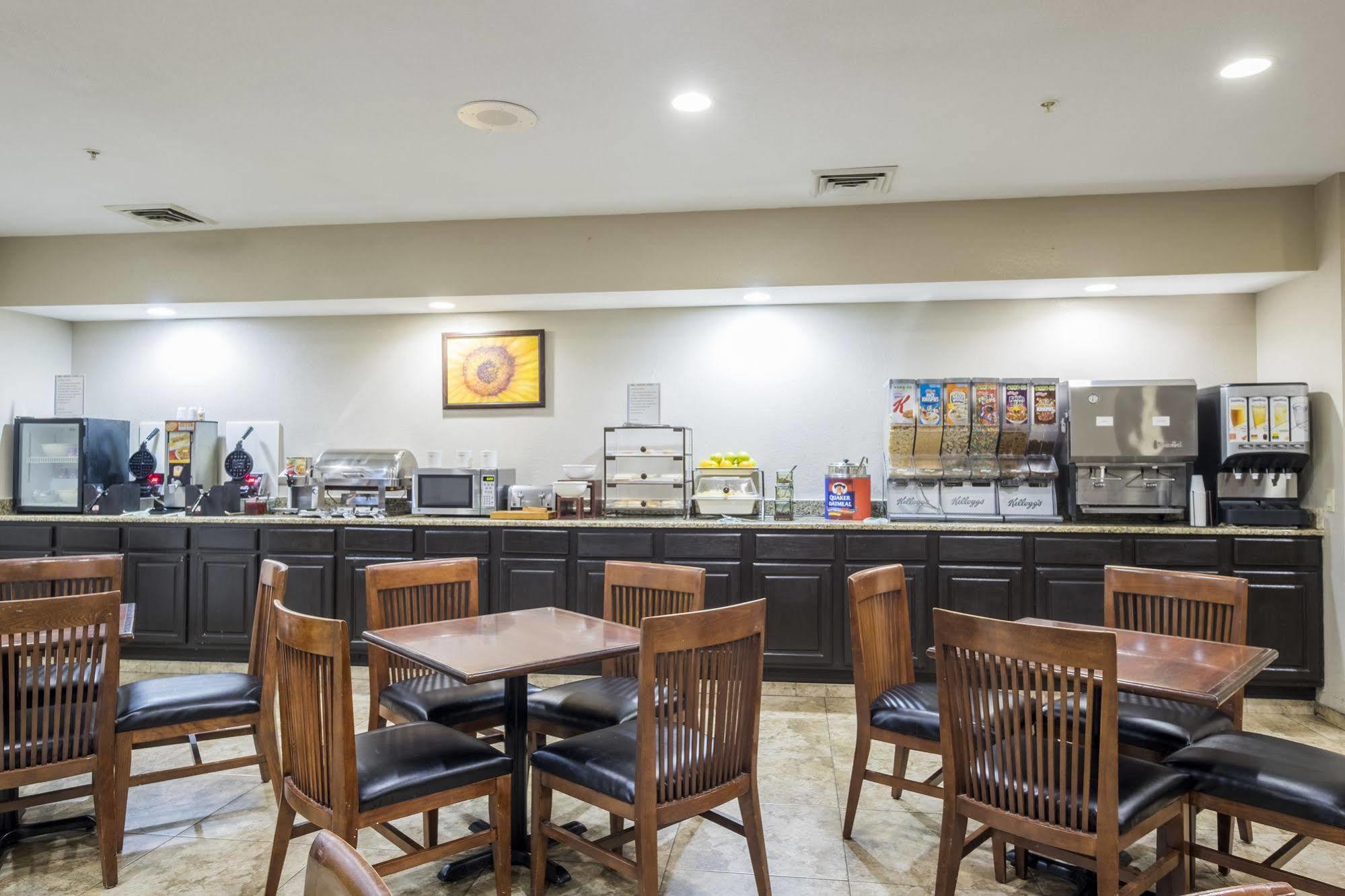 Holiday Inn Express & Suites Chicago - Matteson By Ihg Ngoại thất bức ảnh